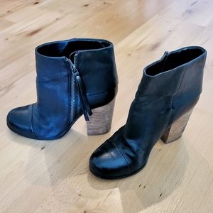 Vince Camuto leather booties 7.5